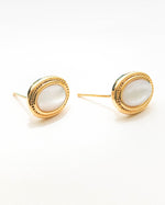 Load image into Gallery viewer, Golden Classical Oval Stud Earrings