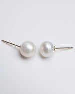 Load image into Gallery viewer, Golden Raw Pearl Earrings