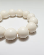 Load image into Gallery viewer, White Bodhi Seeds Bracelet