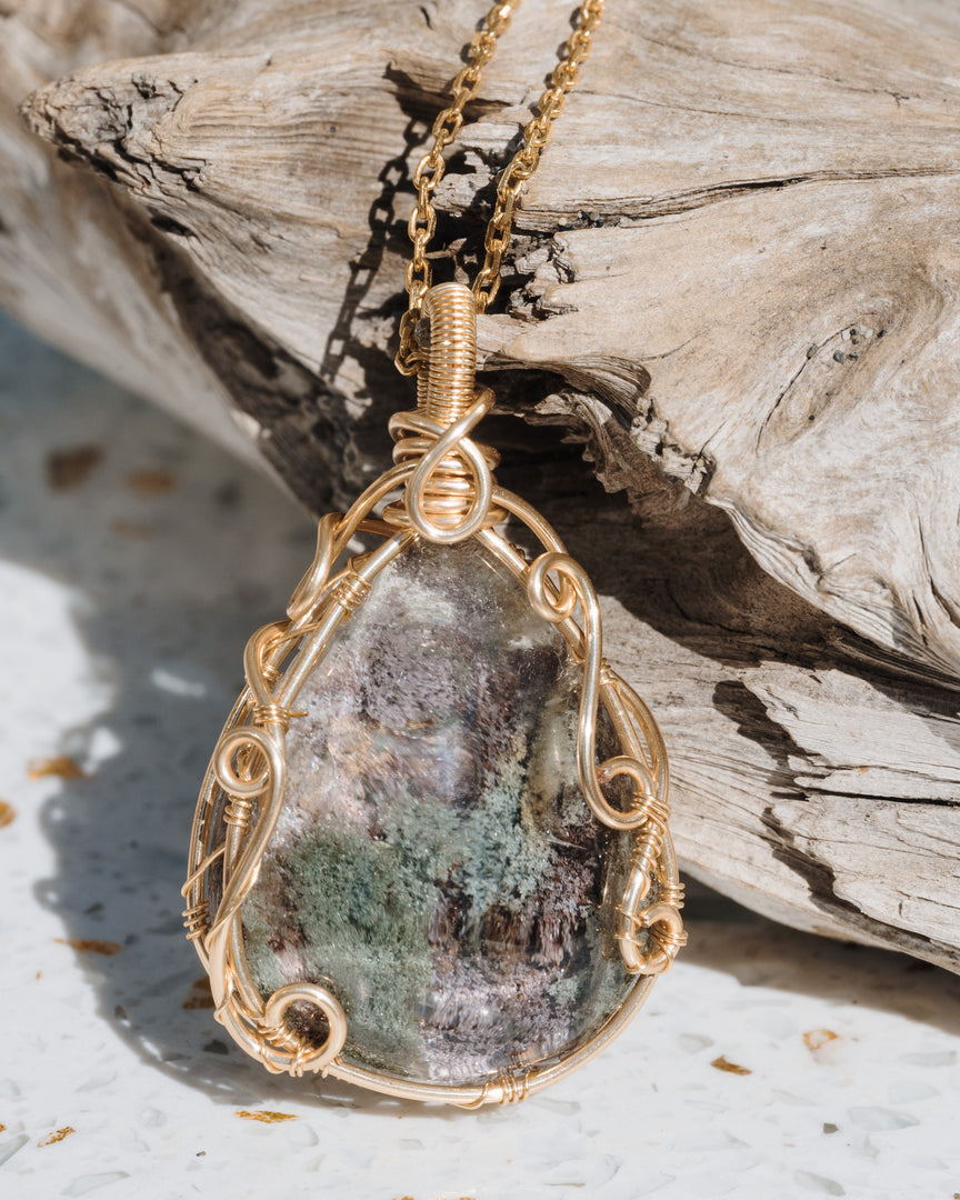 seabed world green phantom quartz pendant