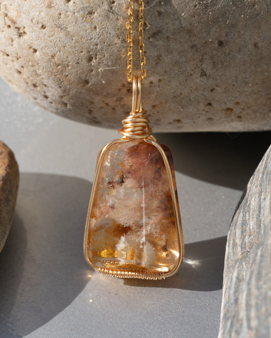 hematoid quartz pendant