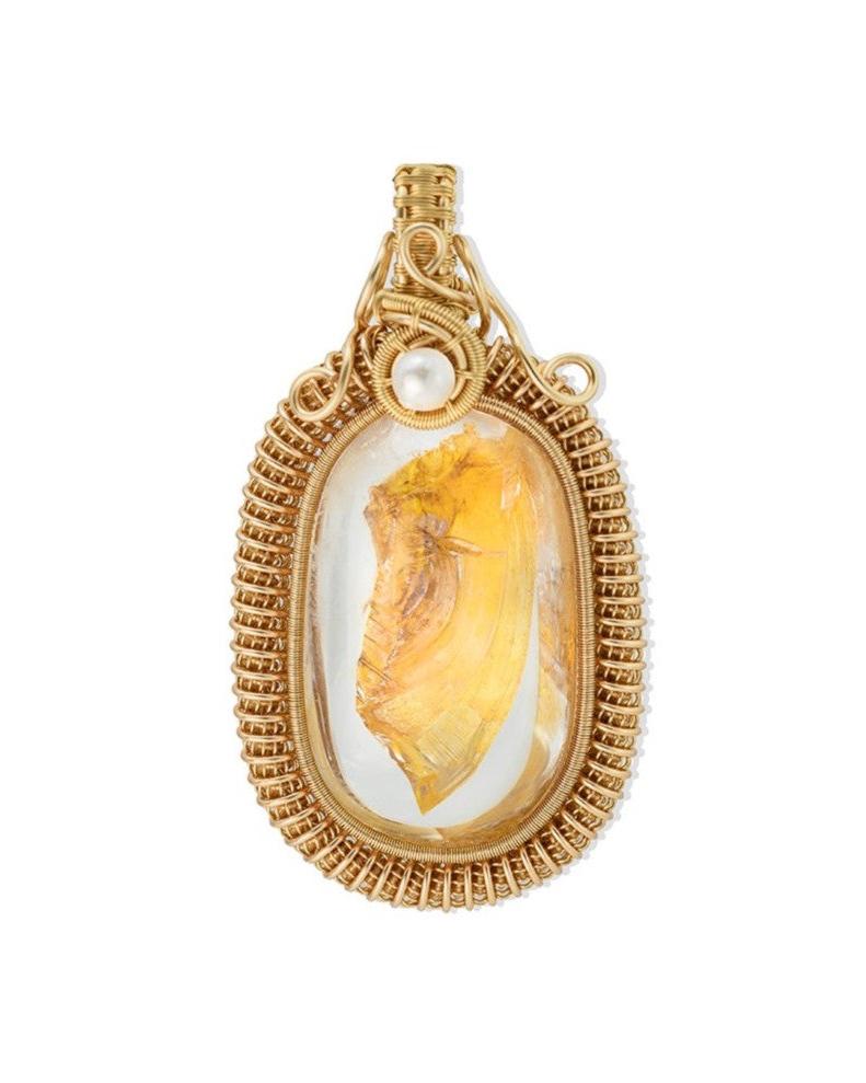 elegant hematoid quartz pendant