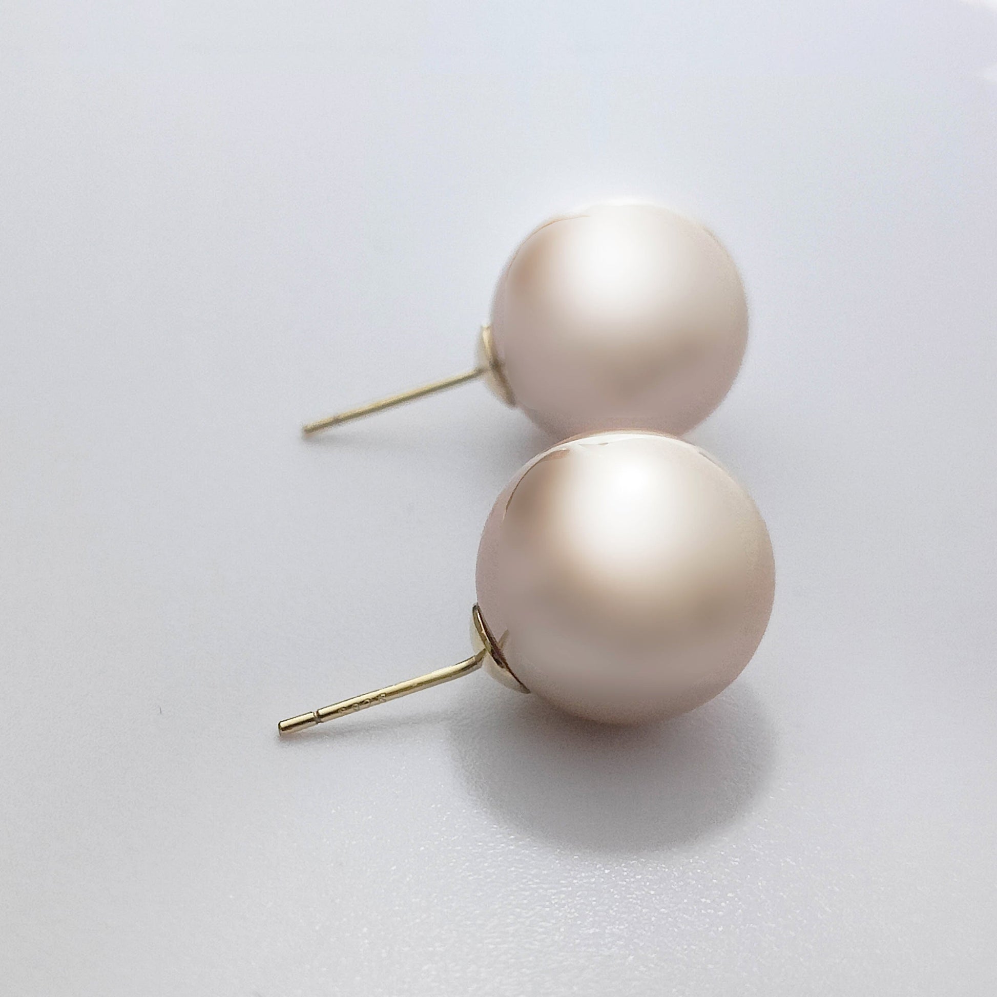 14mm Champagne Pearl Earrings