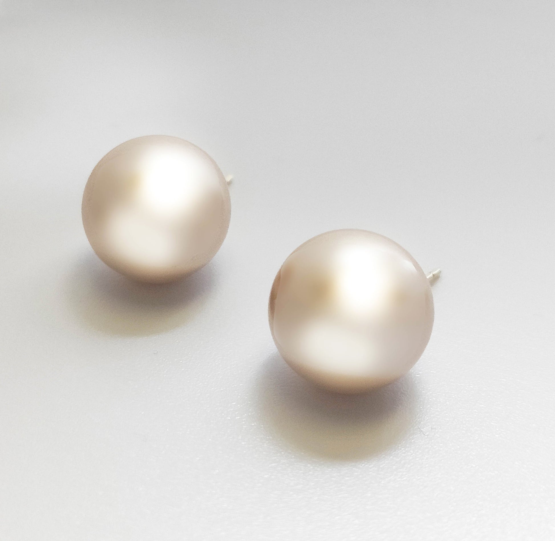 14mm Champagne Pearl Earrings