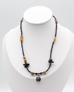 Load image into Gallery viewer, Black Wood Shell Necklace
