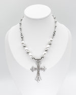 Load image into Gallery viewer, Cross Pendant Pearl Necklace
