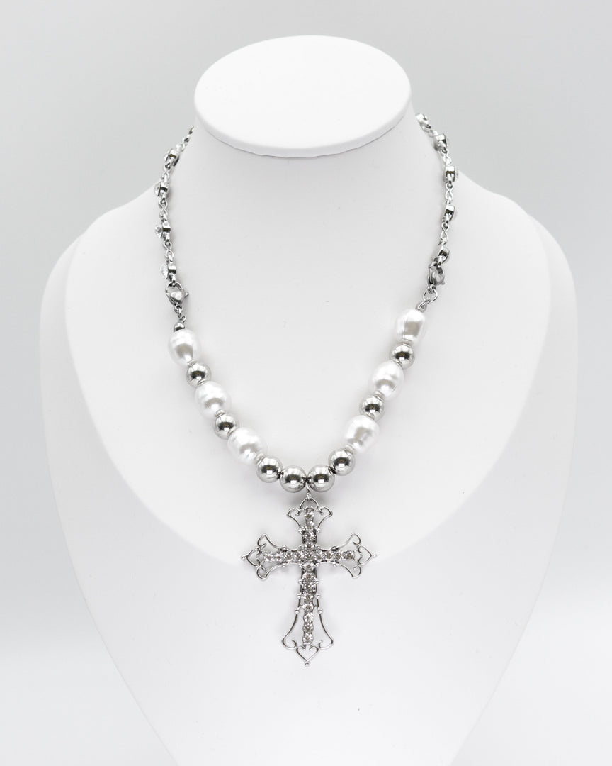 Cross Pendant Pearl Necklace