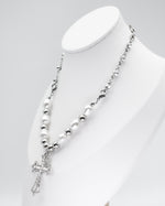 Load image into Gallery viewer, Cross Pendant Pearl Necklace
