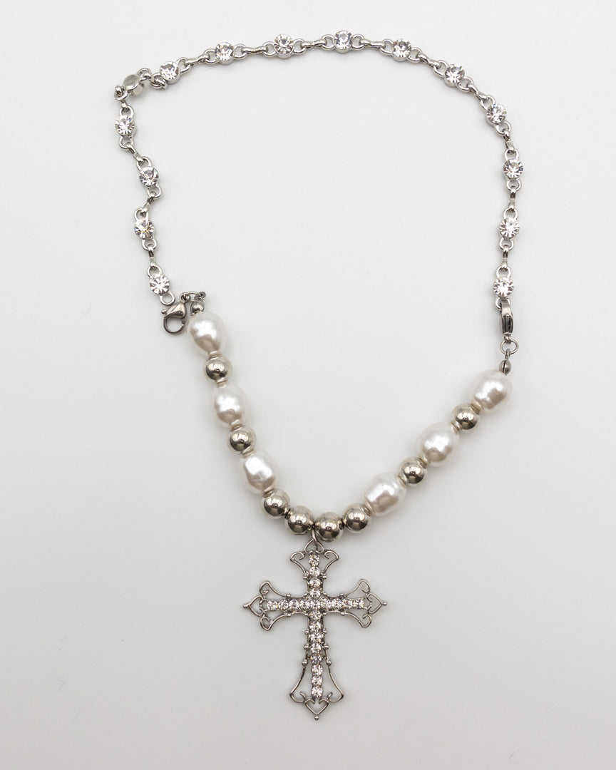 Cross Pendant Pearl Necklace