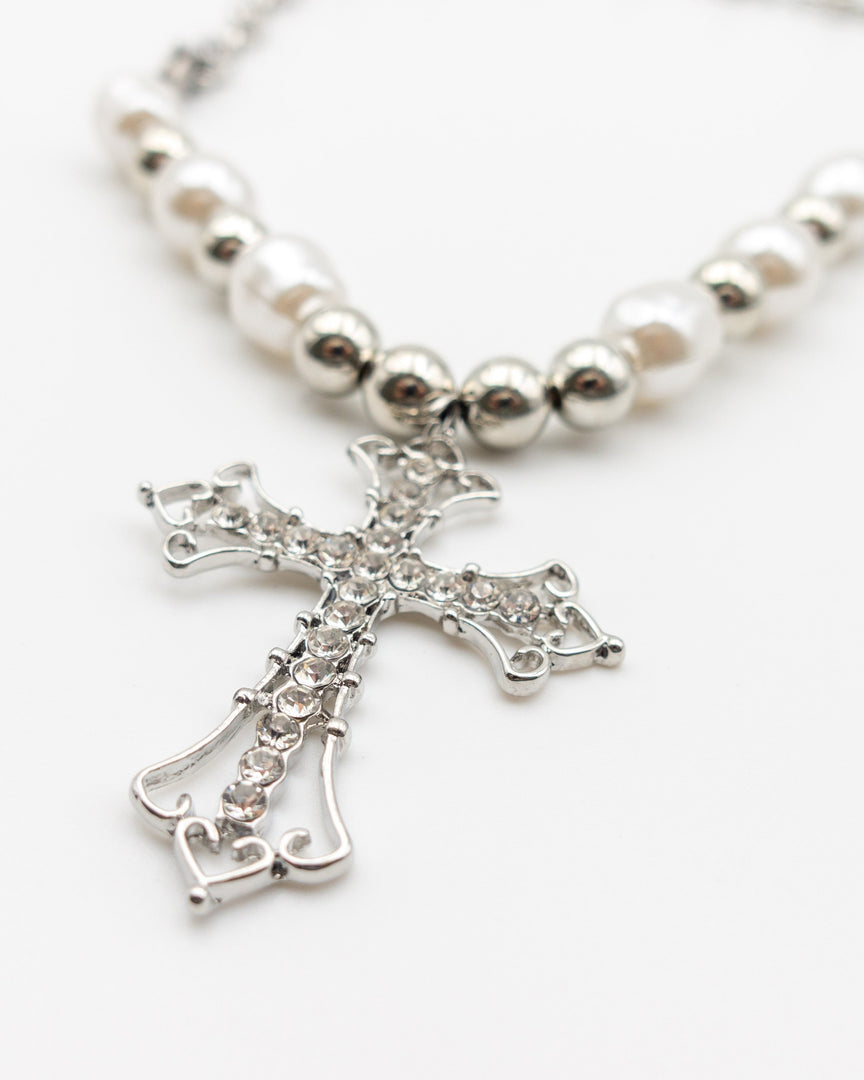 Cross Pendant Pearl Necklace